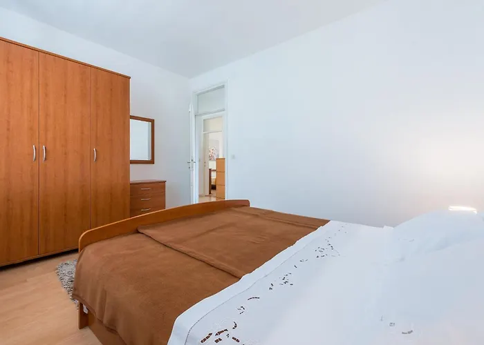 公寓 Lena - Three-bedroom With Balcony And Sea View *