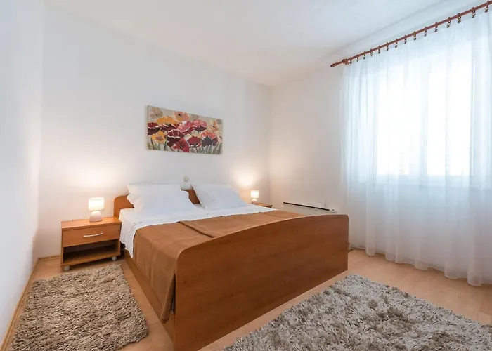 Apartmán Lena - Three-bedroom With Balcony And Sea View *