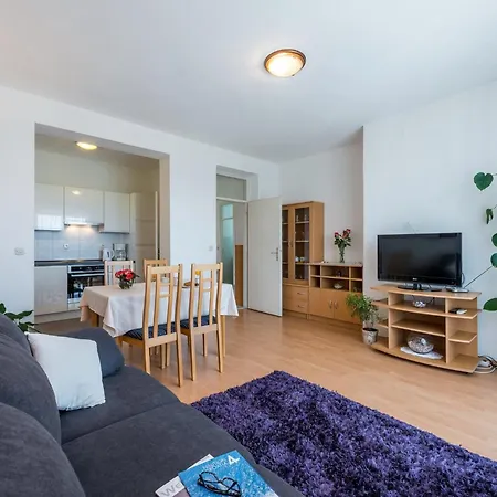 Lena - Three-bedroom With Balcony And Sea View 아파트 두브로브니크
