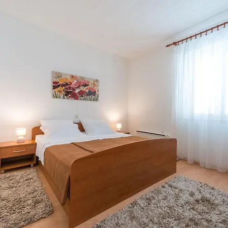 アパート Lena - Three-bedroom With Balcony And Sea View *